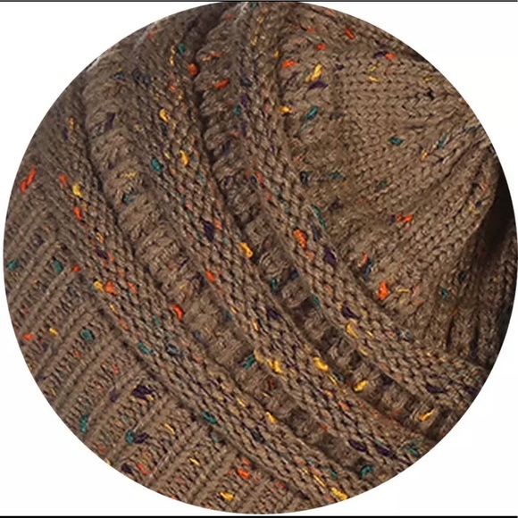 ✨25 ASSORTED COLORS!! Ponytail Chunky Knit Beanie✨ - Picture 12 of 16